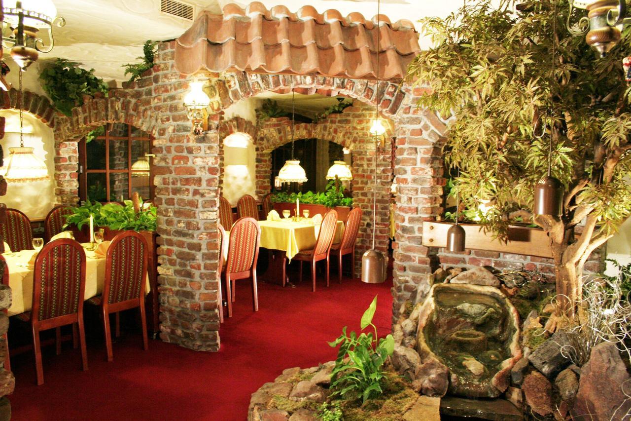 Hotel Restaurant Cristal Wintzenheim Kültér fotó